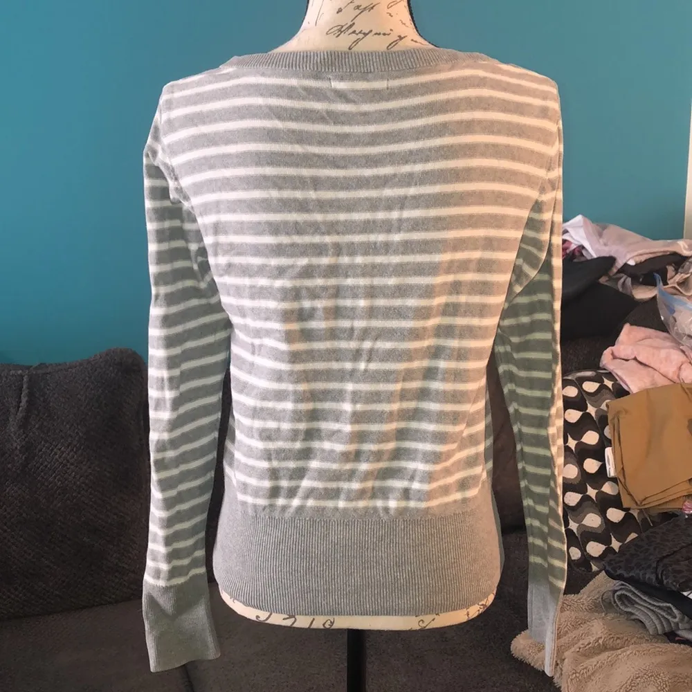 🔹4 for $30 Gap Striped Cardigan, Medium - Image 4