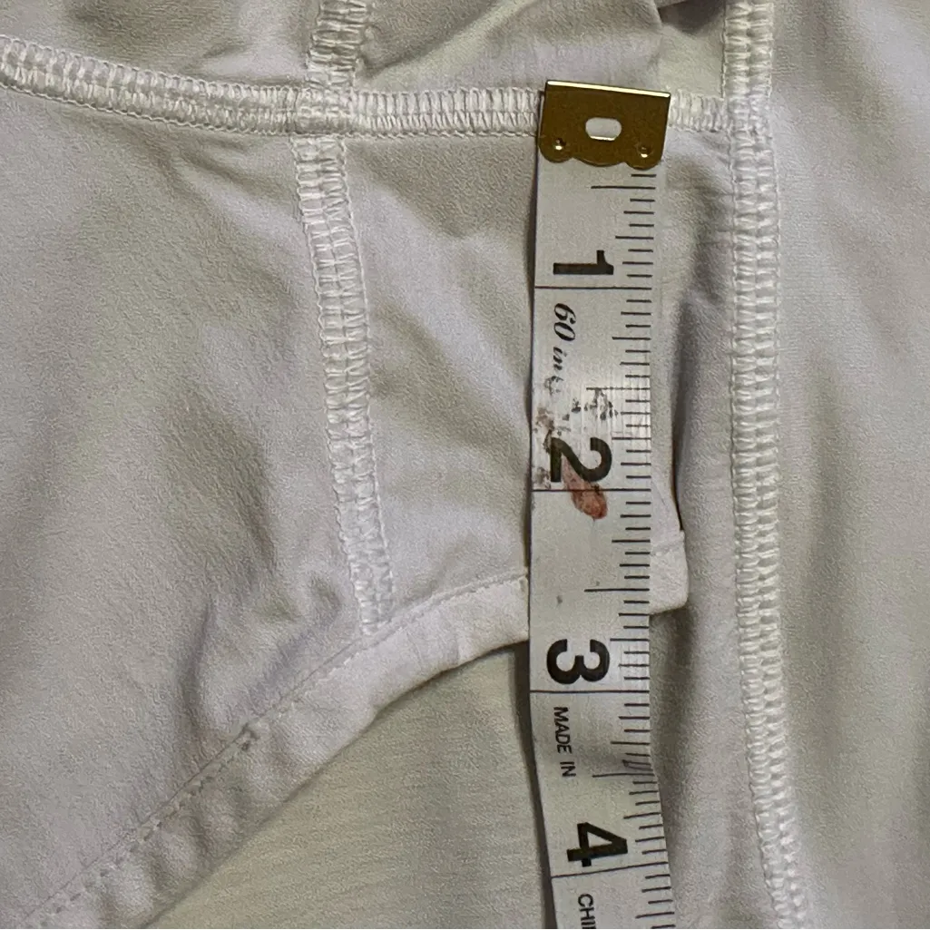 Lululemon speed up shorts size 10 - Image 3