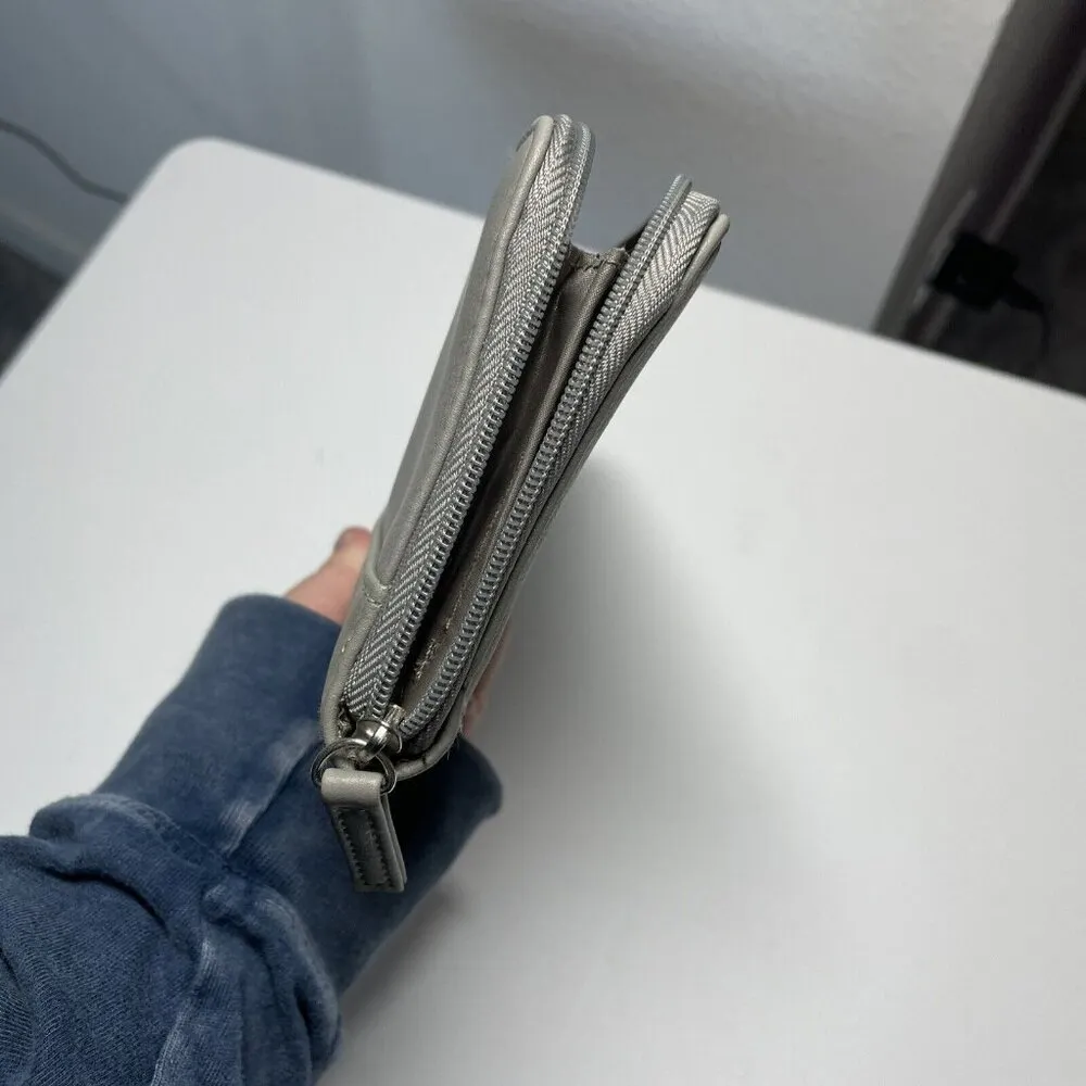 Nicole Miller New York Gray Textured Leather Wallet 4 Inner Compartments - Image 3