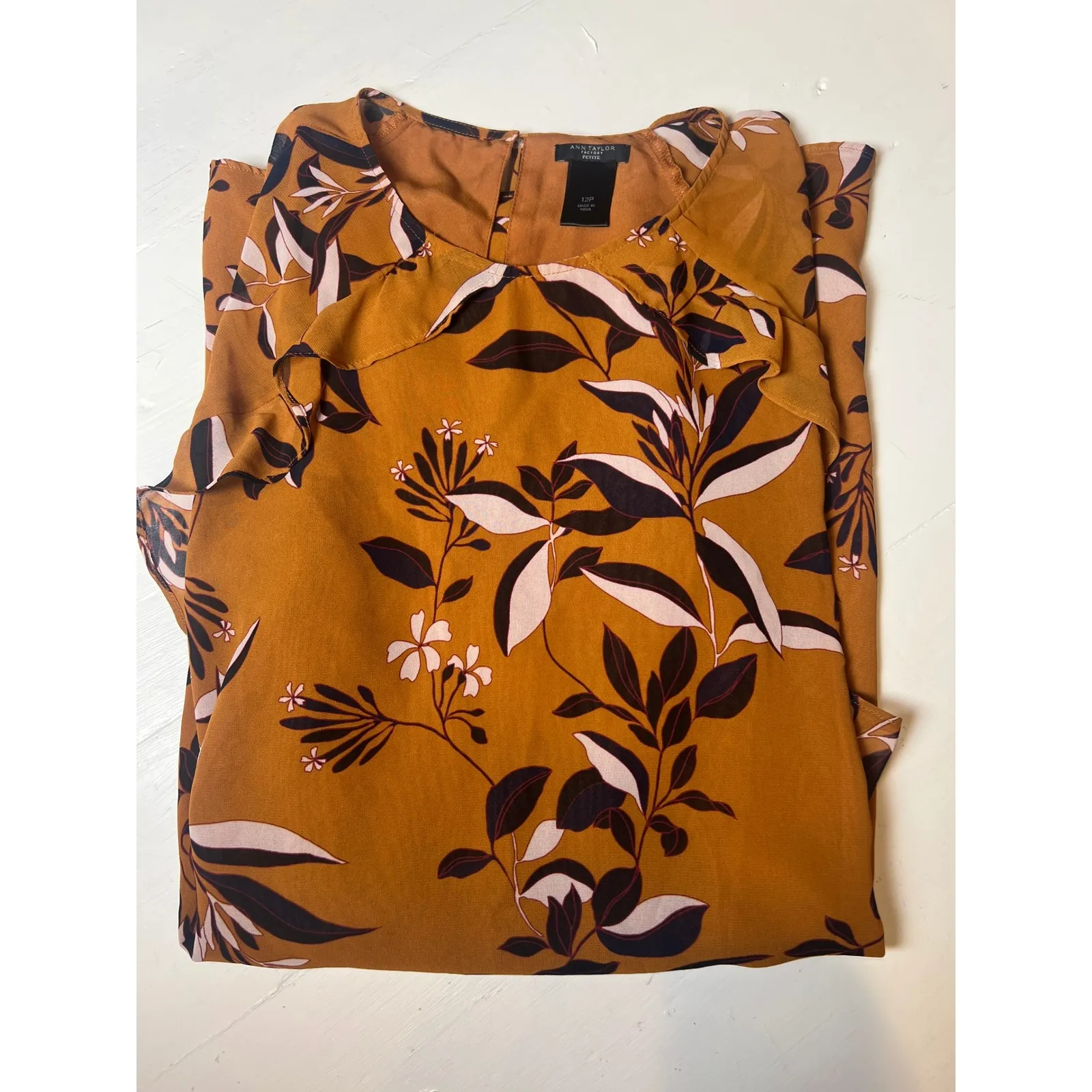 Ann Taylor Factory Women's Petite 12P Mustard Floral Bell Sleeve Shift Dress - Image 4