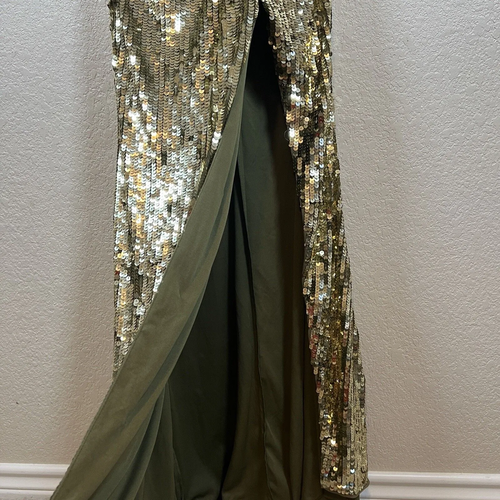 Mac Duggal Evening Gown Size 2 Gold Embellished Cap Sleeve Cowl Neck Trumpet - Image 8