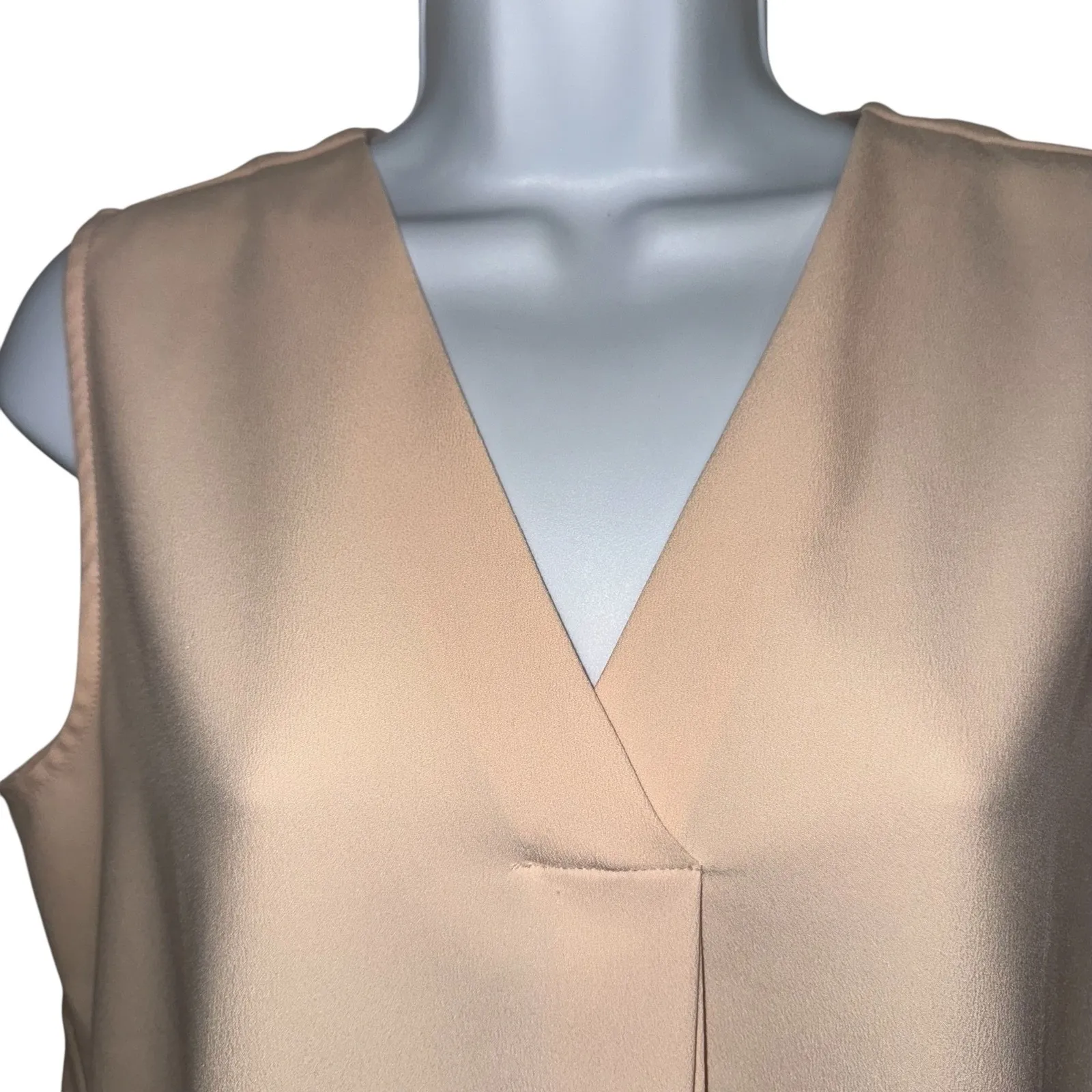 ELIZABETH‎ & CLARK Light Peach Unstainable Vegan Silk Pleated Blouse NWOT Small Size 6 - Image 3