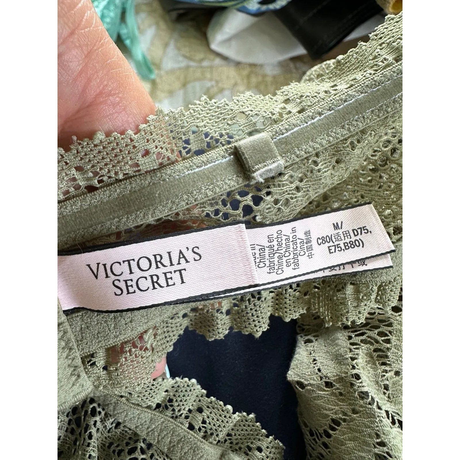 NWOT Victoria's Secret Olive Lace Convertable Bralette Strapless Wireless Bra M - Image 7