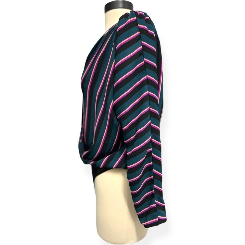 Astr Women’s Plunging V Neck Bodysuit Blue Pink Stripe Long Sleeve Top‎ Size Med - Image 5