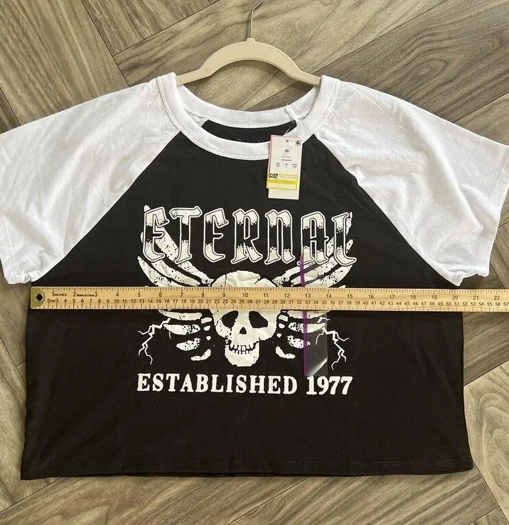 Zoe +Liv Women's Eternal Est 1977 Cropped T-Shirt Size XL - Image 4