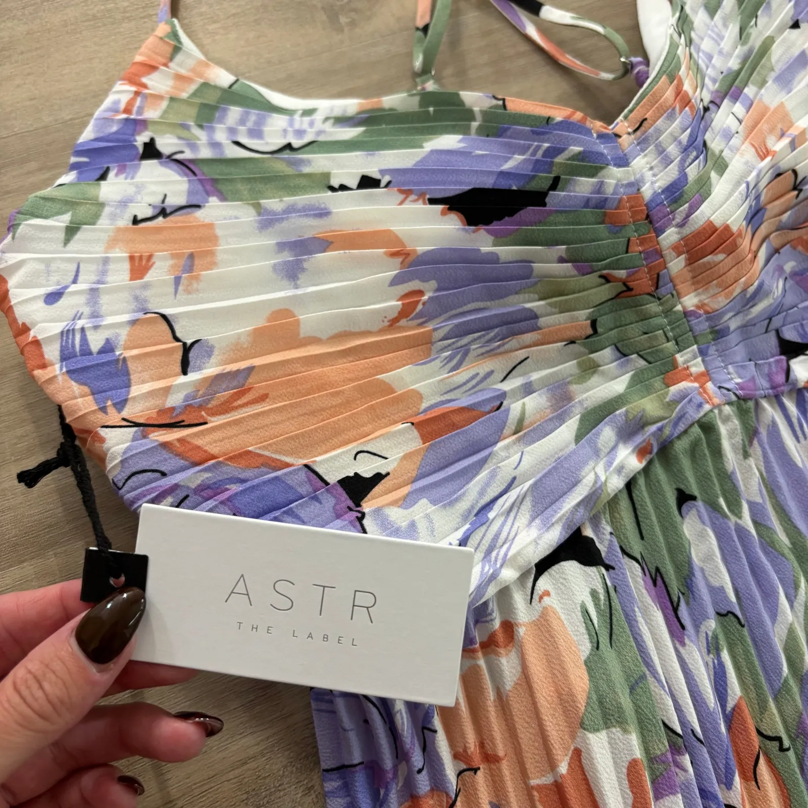 NWT Astr the Label Blythe Plisse Midi Dress Coral Multi Women Size Medium - Image 5