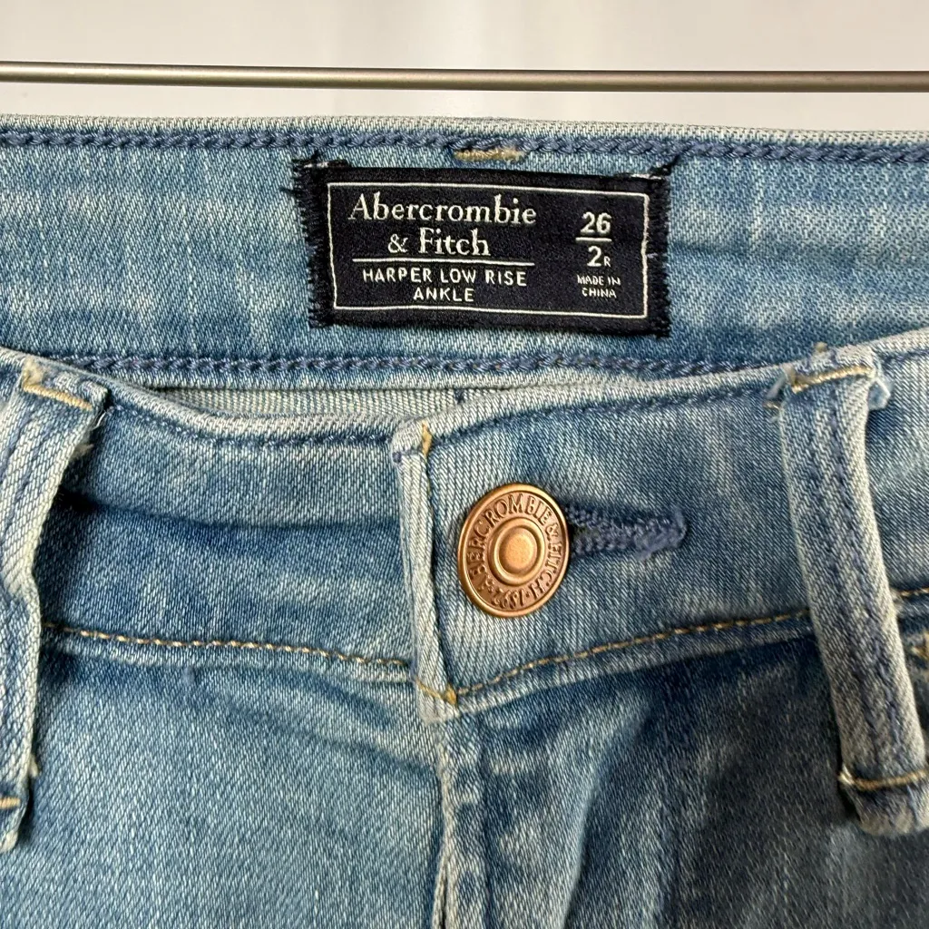 Abercrombie & Fitch Harper Low Rise Ankle Raw Hem Jeans in Distressed Blue 26 2 - Image 4