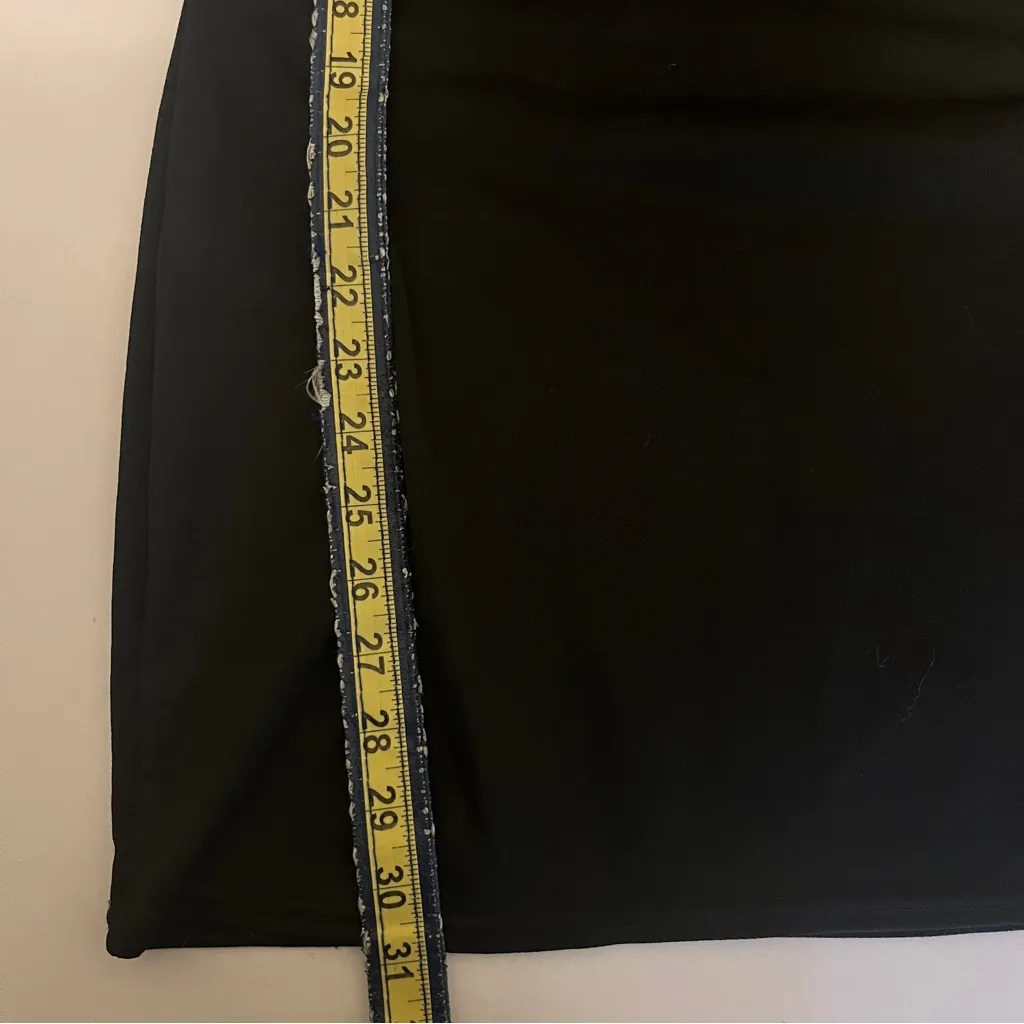 Elegant Black Sleeveless Dress - Image 7