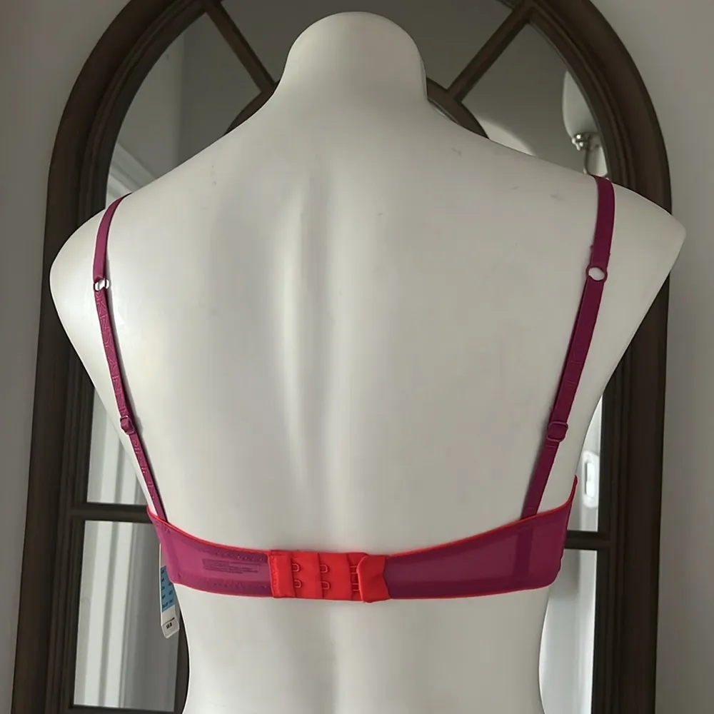 New DKNY Superior Lace Balconette Bra in Red, Size 32C New w/Tag Retail $40 - Image 8