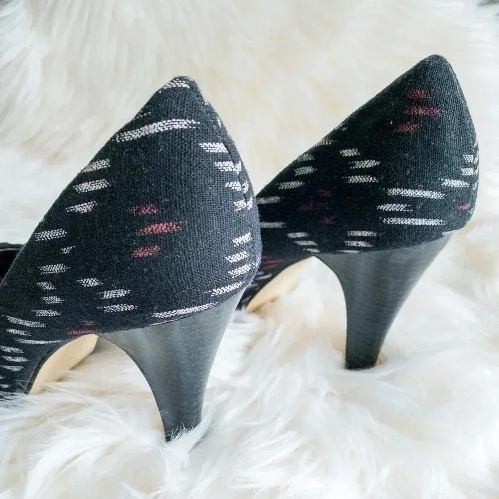 Madden Girl Black Ppep Toe Heels - Image 2