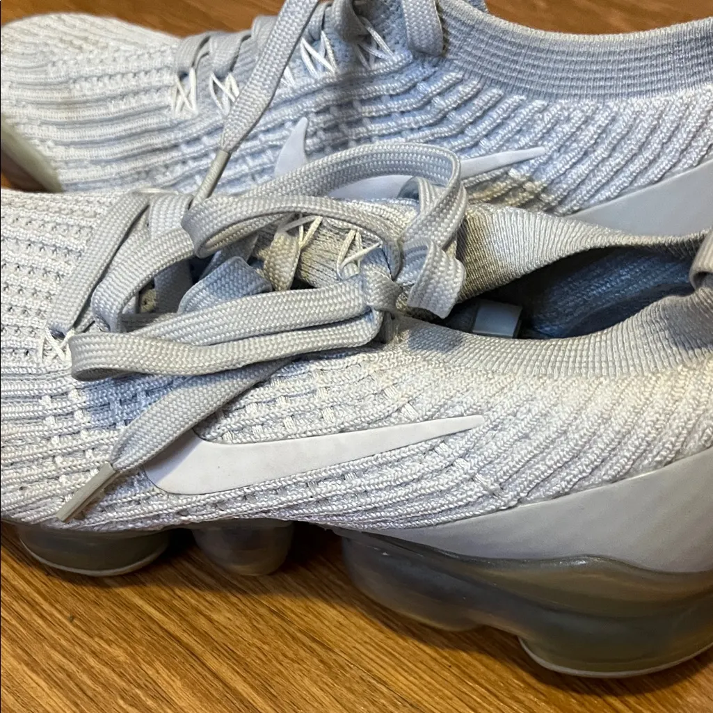 Nike Women's vapormax 6.5 excellent condition - Image 4