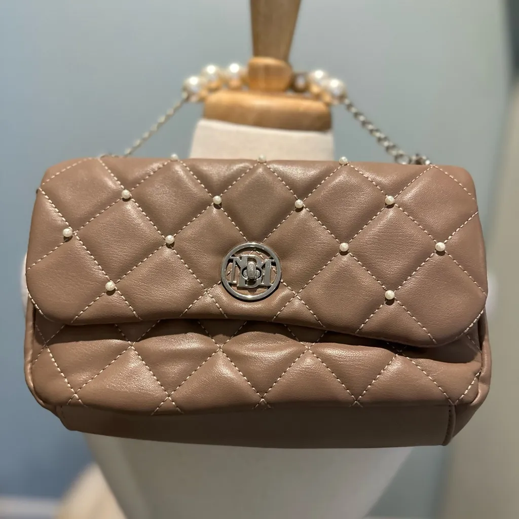 Badgley Mischka Vegan Leather Pearl Accents ladies purse/crossbody - Image 3