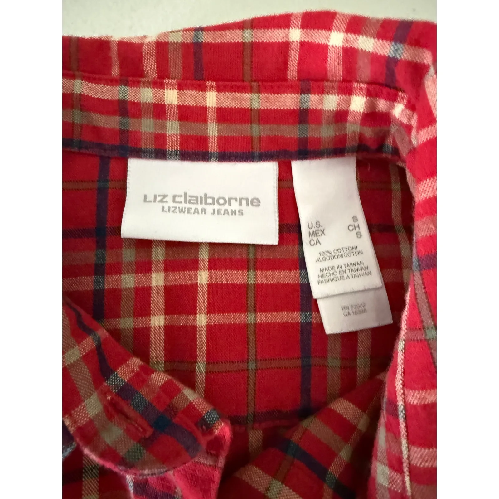 Vtg 80s/90s Liz Claiborne Womens 100% Cotton Red Holiday Plaid Button-up Shirt S - Image 4