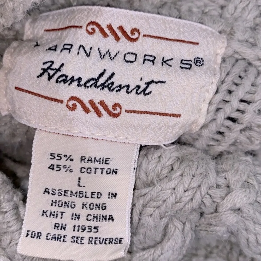 Yarnworks hand knit sweater size large - Image 6