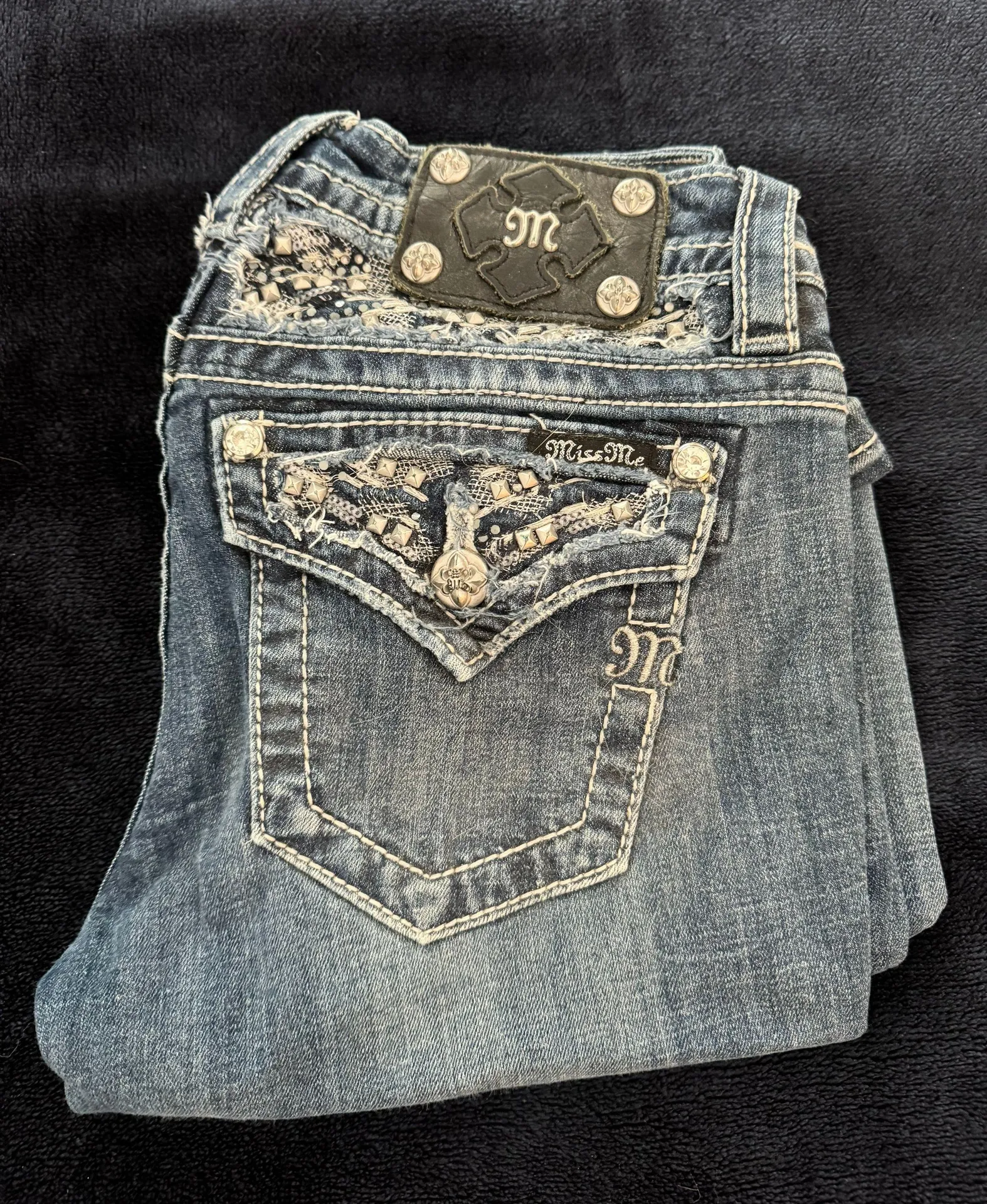 Women’s Size 26  Bootcut Jeans - Image 2