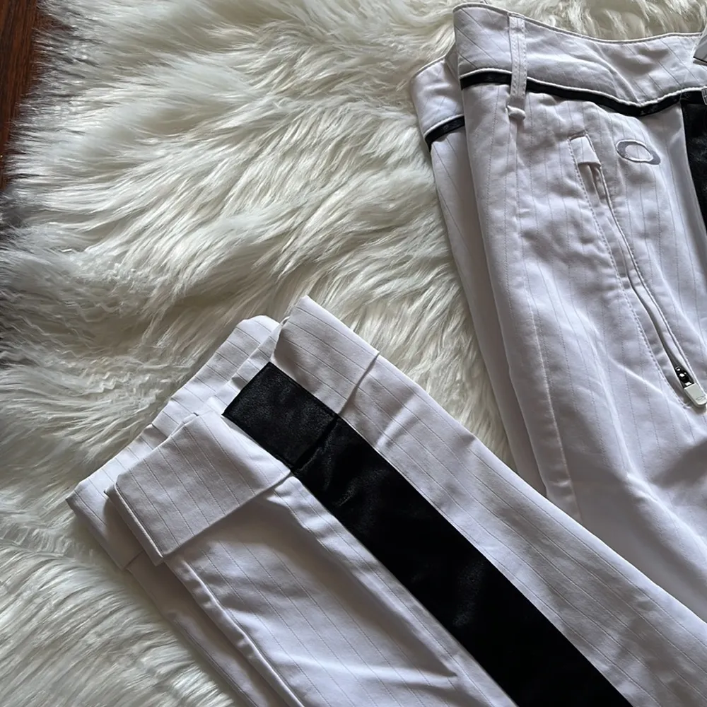 Oakley Bow tie pants - Image 2