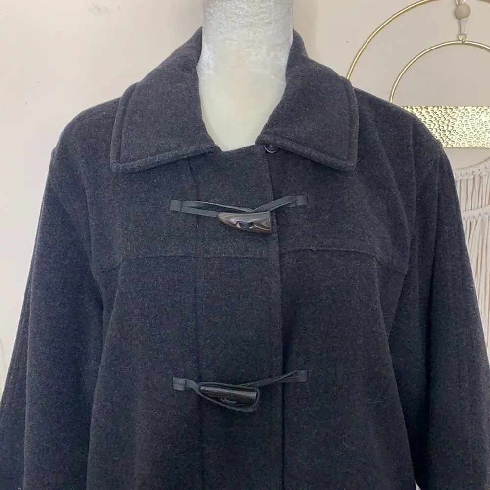 L.L.Bean  • toggle coat with thinsulate insulation - Image 5