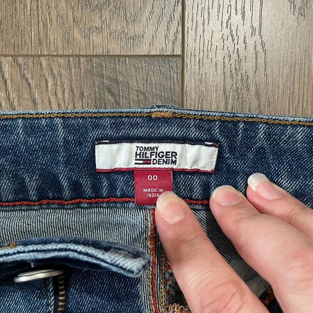 Tommy Hilfiger Distressed Jean Shorts Size 00 - Image 8