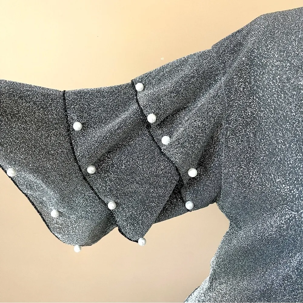 SHEIN | Gunmetal Metallic Silver Pearl Tiered Sleeve Blouse Sz XS - Image 4