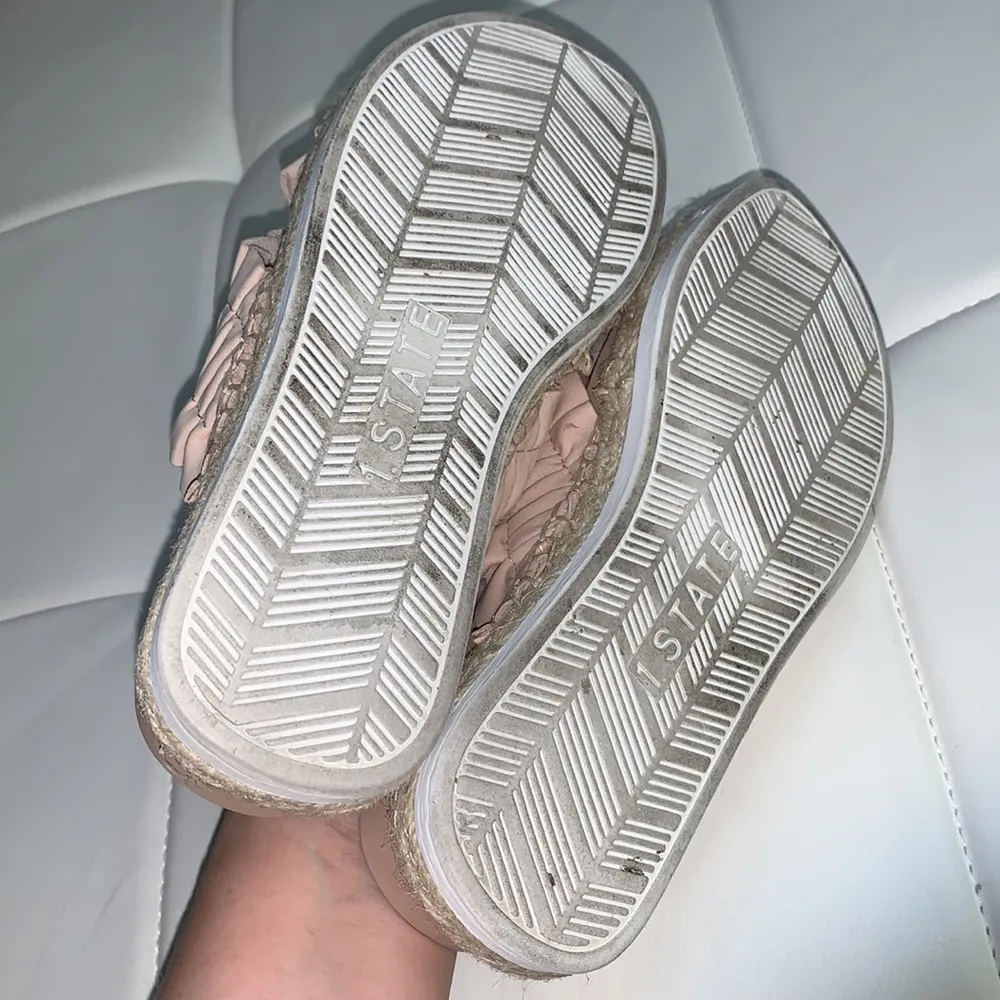 1. State  | Salyn Sandals - Image 10