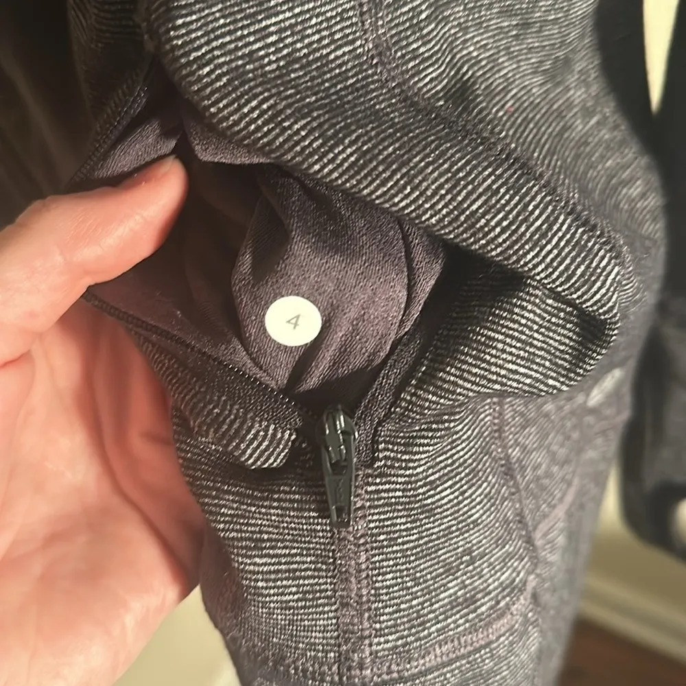 Lululemon In Stride Jacket
Coal Wee Stripe / Coal Size 4 - Image 12