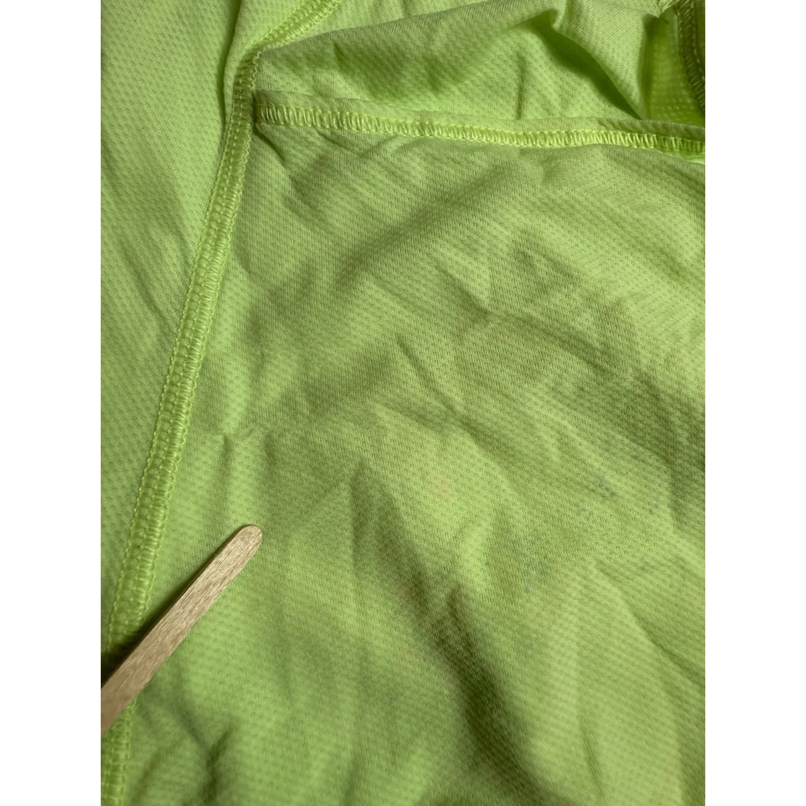 Lululemon Size 6 Neon‎ Green Athletic Tank Top Built-In Bra Activewear Stained - Image 6