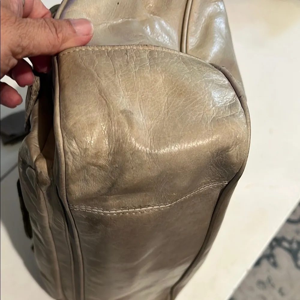 Coach Cream Shoulder Bag tote with Structured Design - Image 12