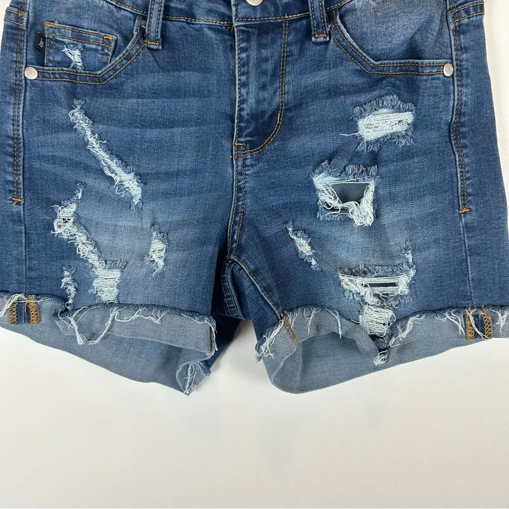 Judy Blue Women's Mid-Rise Distressed Cuffed Denim Jean‎ Shorts Small - Image 8