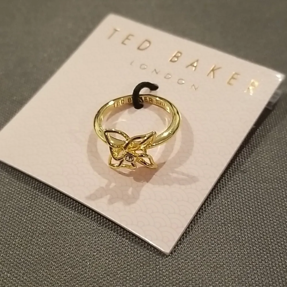 💕TED BAKER💕 Gold Mini Crystal Breeze Ring (S/M) NWT - Image 8