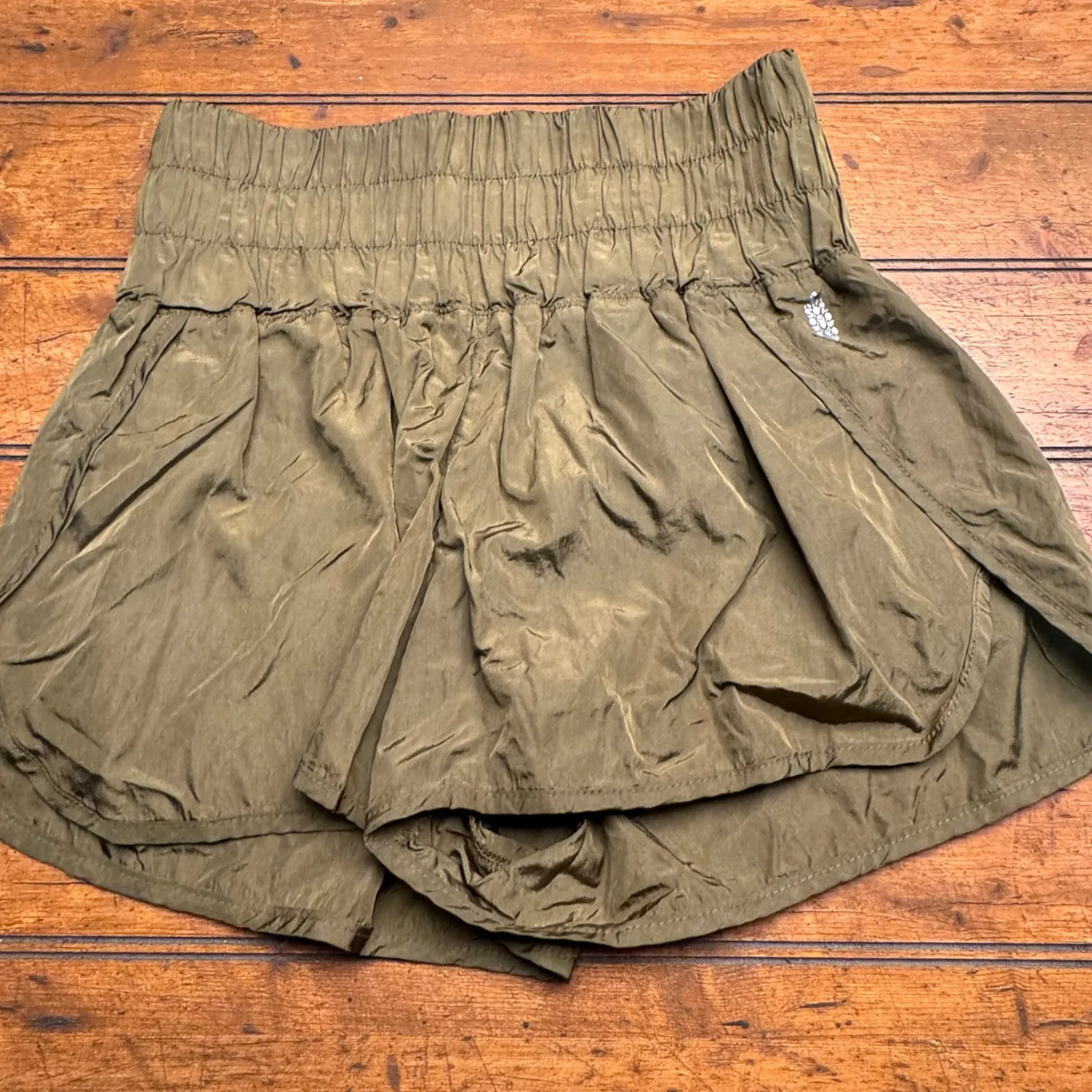 Free People Movement Hot Shot Shorts Olive Green Smocked Waist Athletic Shorts M Size undefined - Image 5
