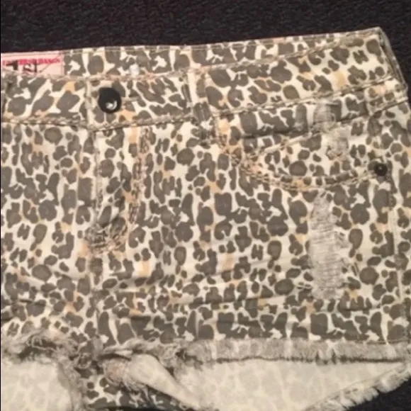 1ST KISS Cheetah Cut-off Shorts - Image 6