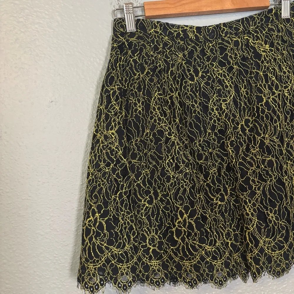J. Crew Women's Navy Neon Green Lace Overlay Mini Skirt Size 0 Punk Grunge Party - Image 5