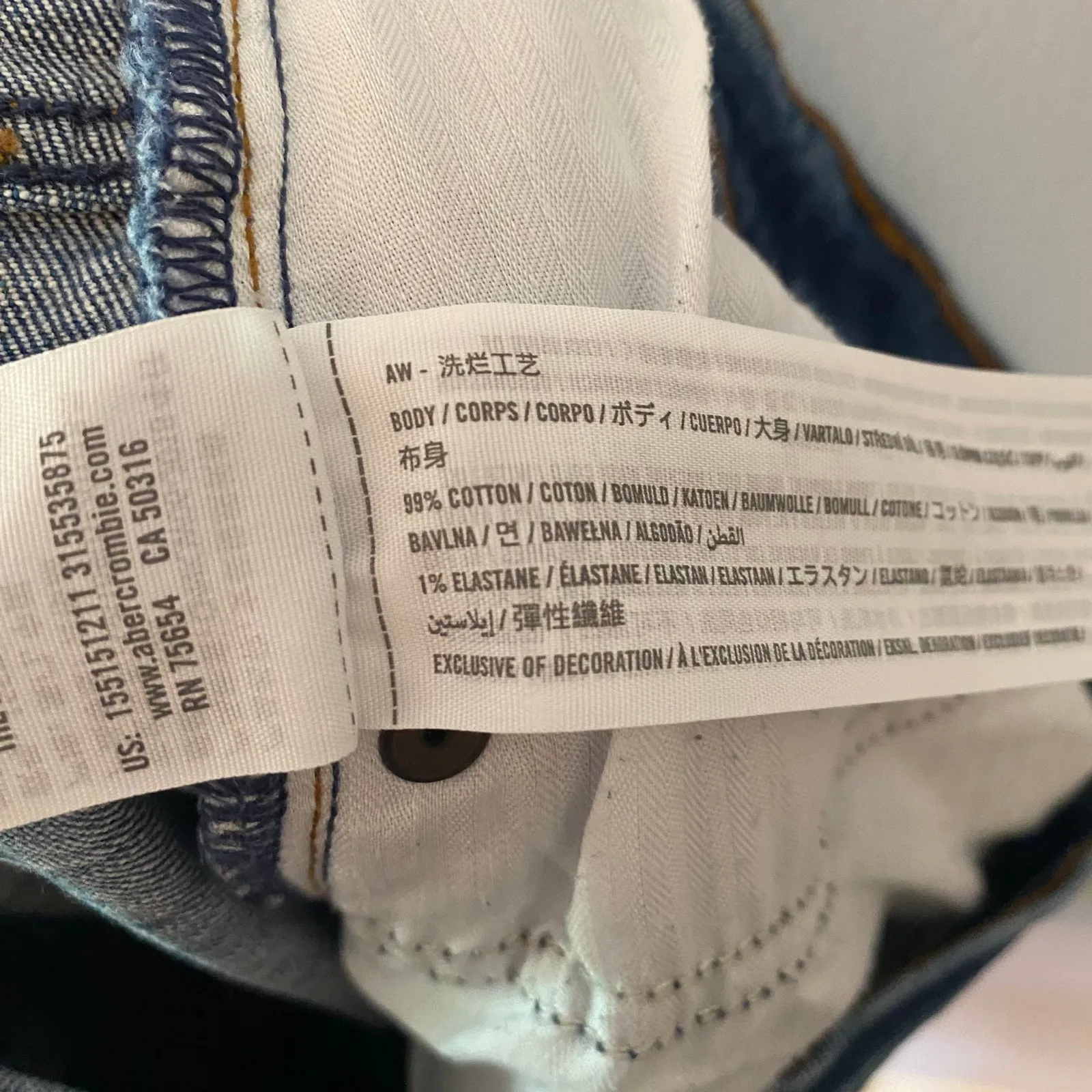 Abercrombie & Fitch The Mom High Rise Jeans Button Fly Frayed Women size 8 / 29 - Image 12