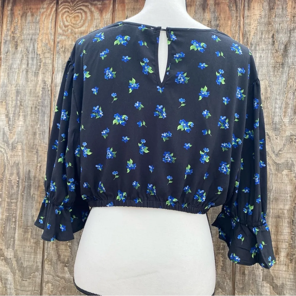 WeWoreWhat Black Watercolor Ditsy Floral Crop Top Size XL - Image 8