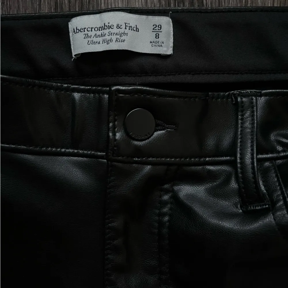Abercrombie & Fitch Curve Love Vegan Leather Ankle Straight Pant - Image 5