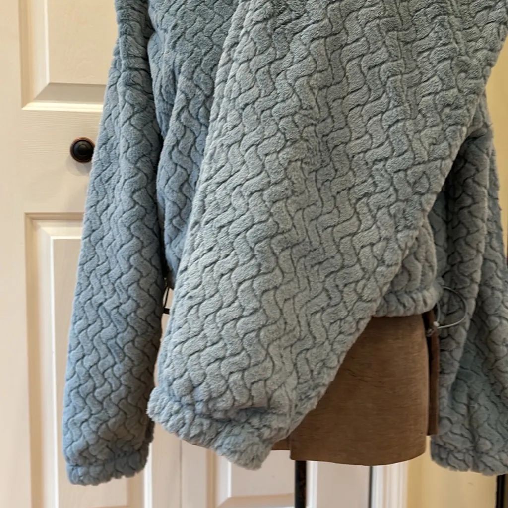 Crave Fame light blue soft fleece 2 piece jogger pants and crop jacket set - Image 4