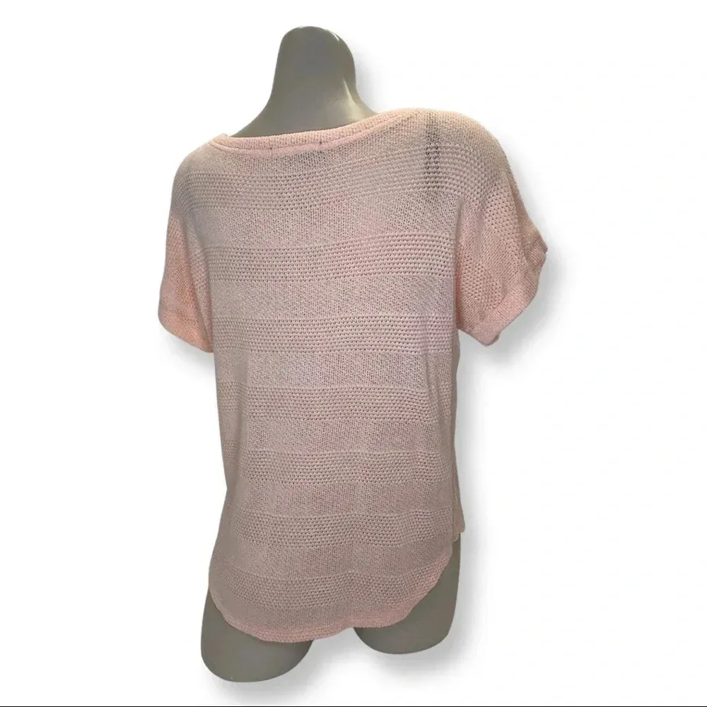 Forever 21 Size Medium Light Peach Color Short Sleeve Top. Preloved - Image 3