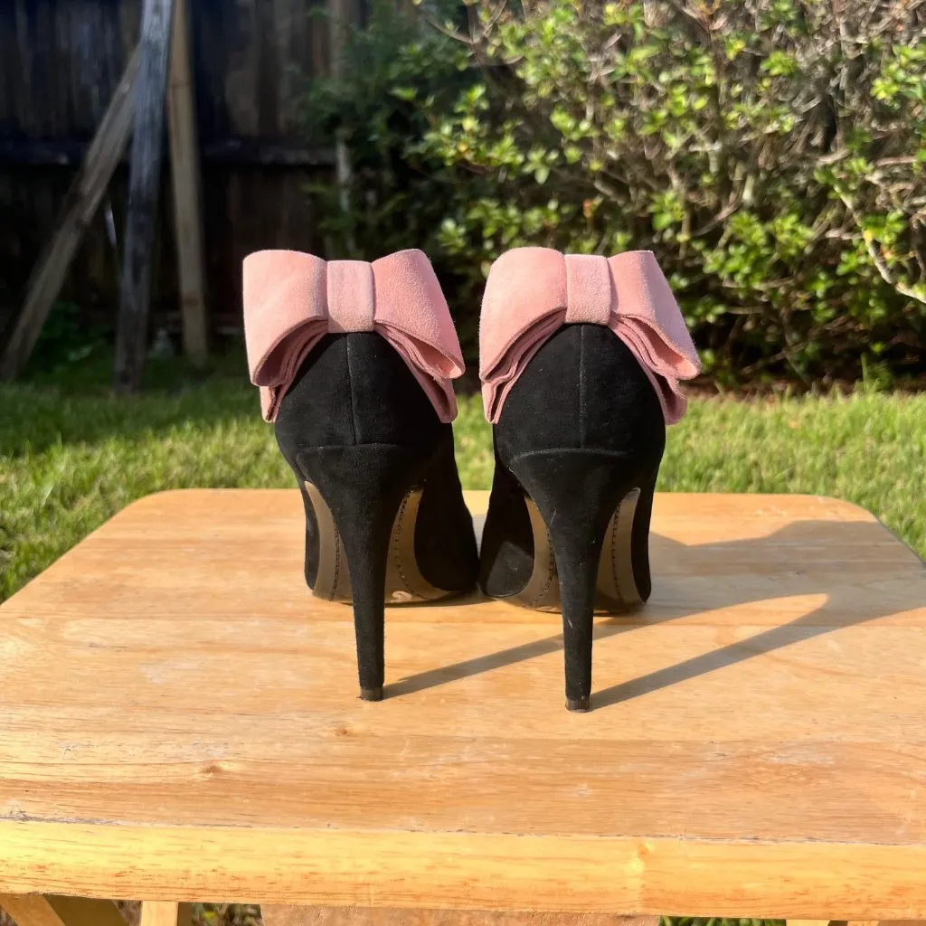 Alice + Olivia Black Velvet Pink Bow Stiletto Pumps Size 37 / US 6.5 - Image 3