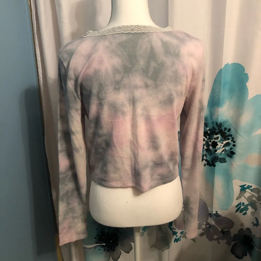 AE cropped lace tie dye top - Image 2