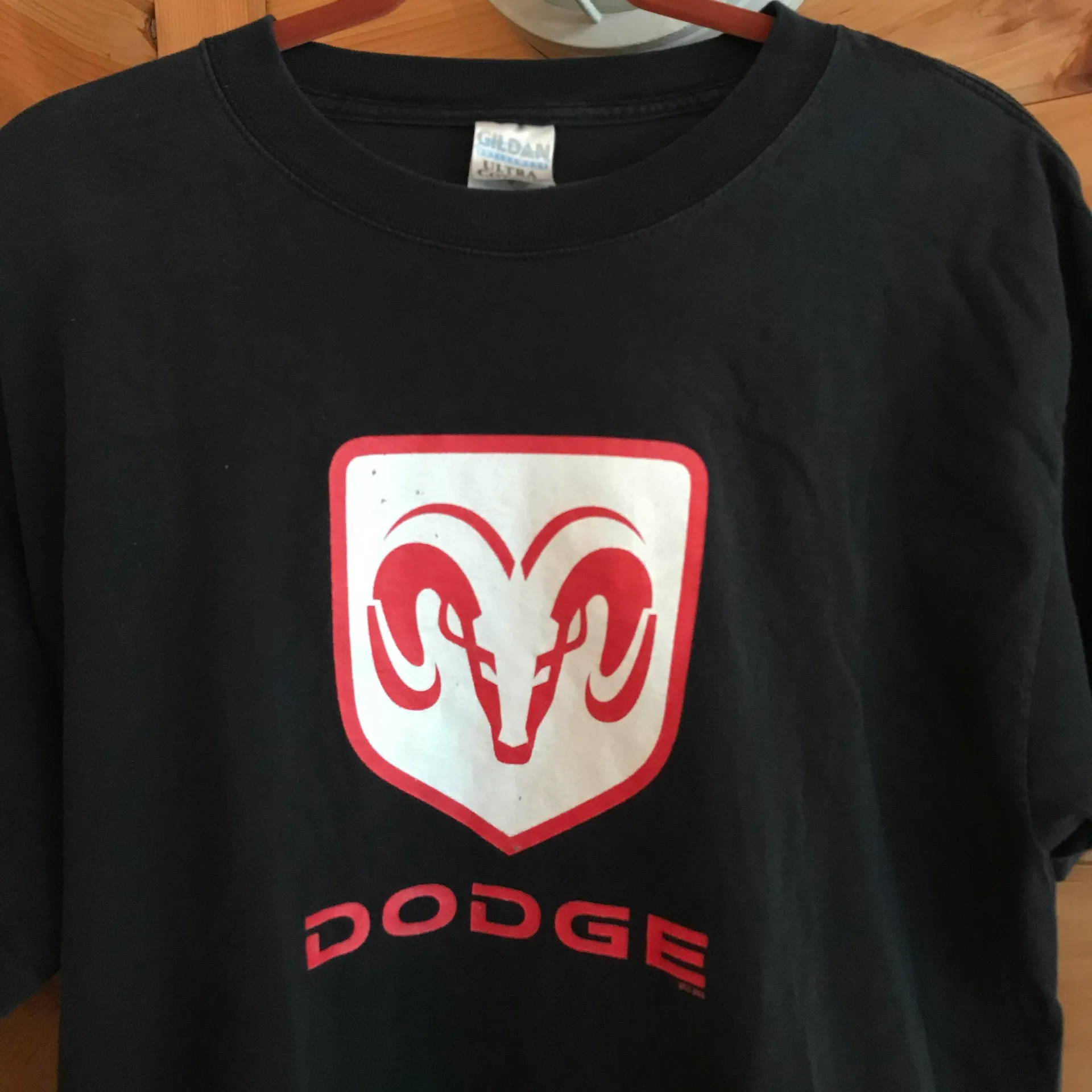 AMAZING BLACK/RED/WHITE DODGE RAM LOGO GRAPHIC TEE - Image 2