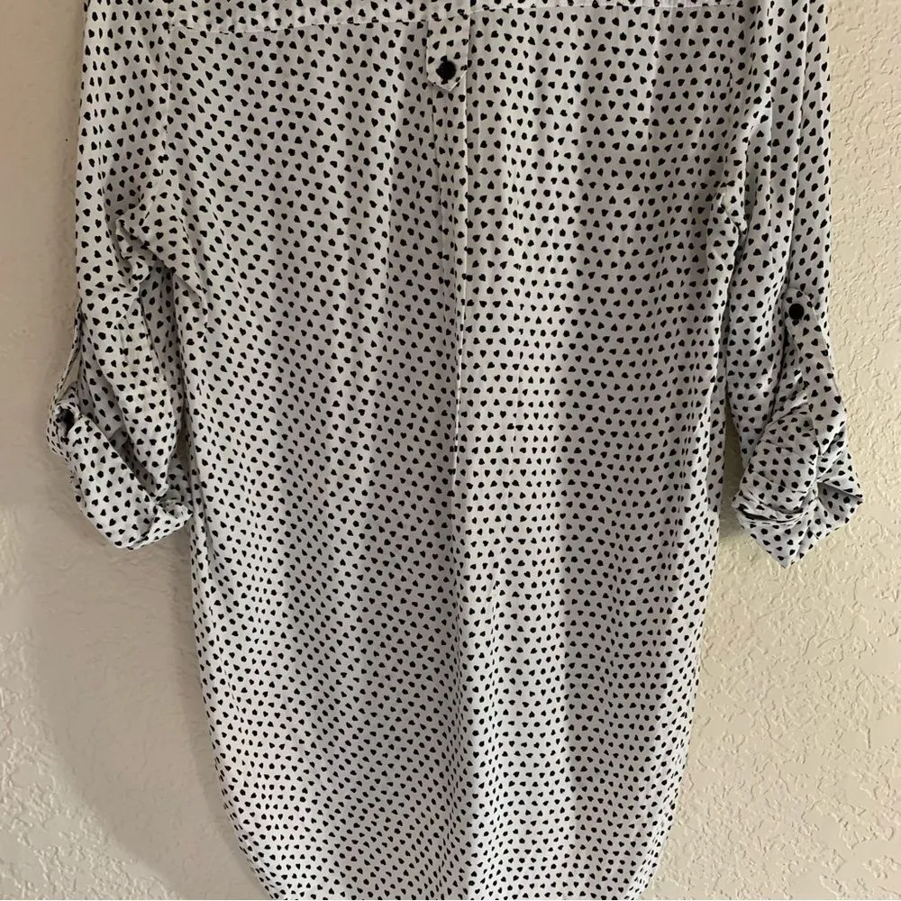 𝅺41 Hawthorne Mini Heart Tab‎ Sleeve Blouse - Image 10