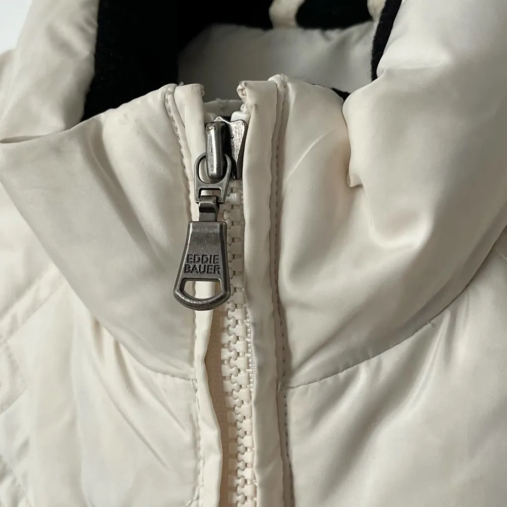 Eddie Bauer  Puffer Vest - Size S - Image 2