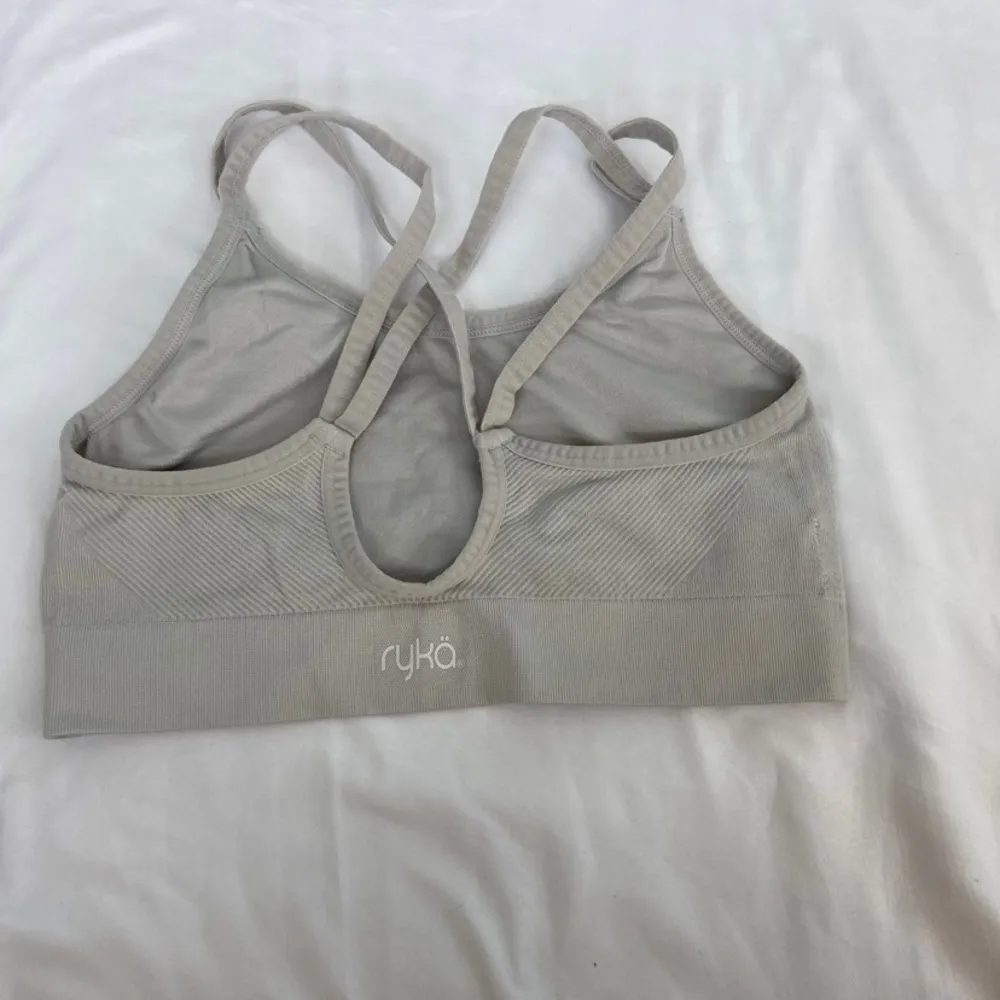 Sports Bra‎ Gray Size XS - Image 2