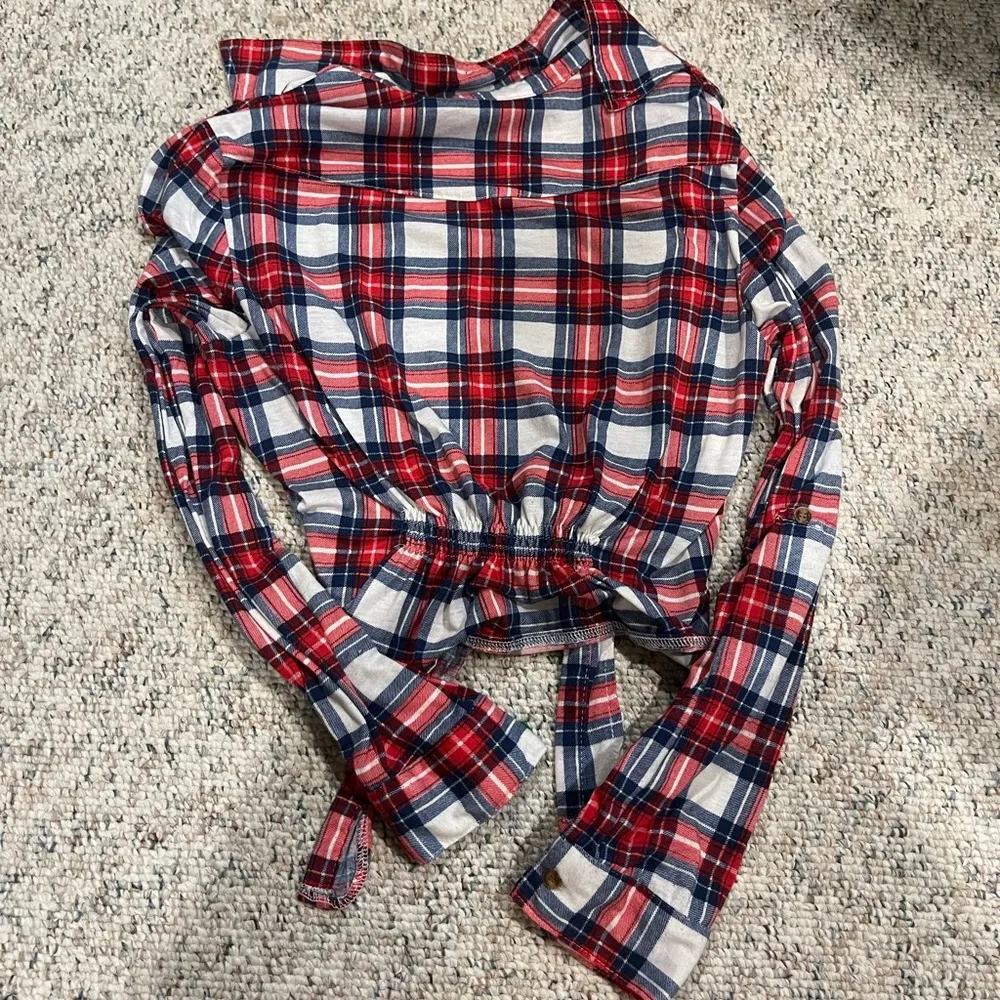 Passport red, white, blue plaid tied button down long sleeve cropped shirt M - Image 12