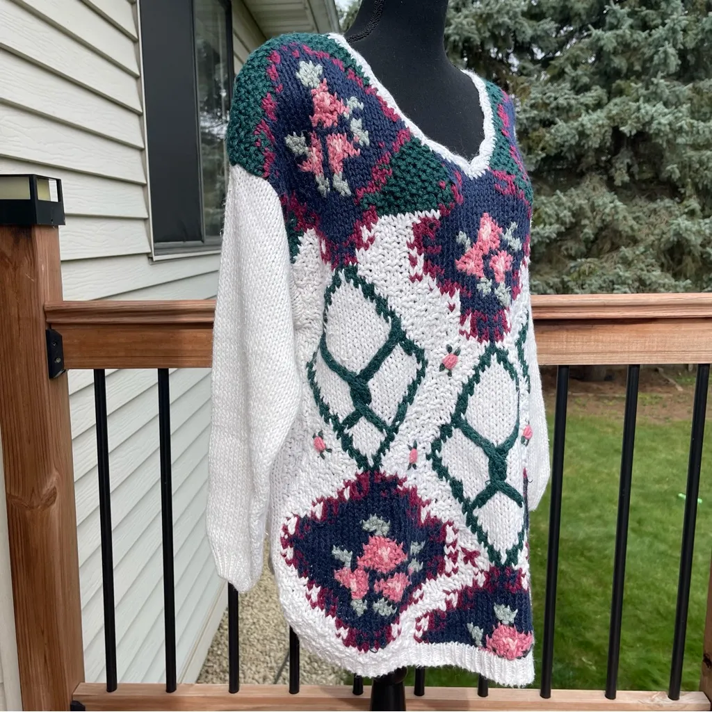 Vtg Shenanigans Sz Medium Hand Knitted Floral Sweater Cottage Grandma 80s 90s White - Image 2