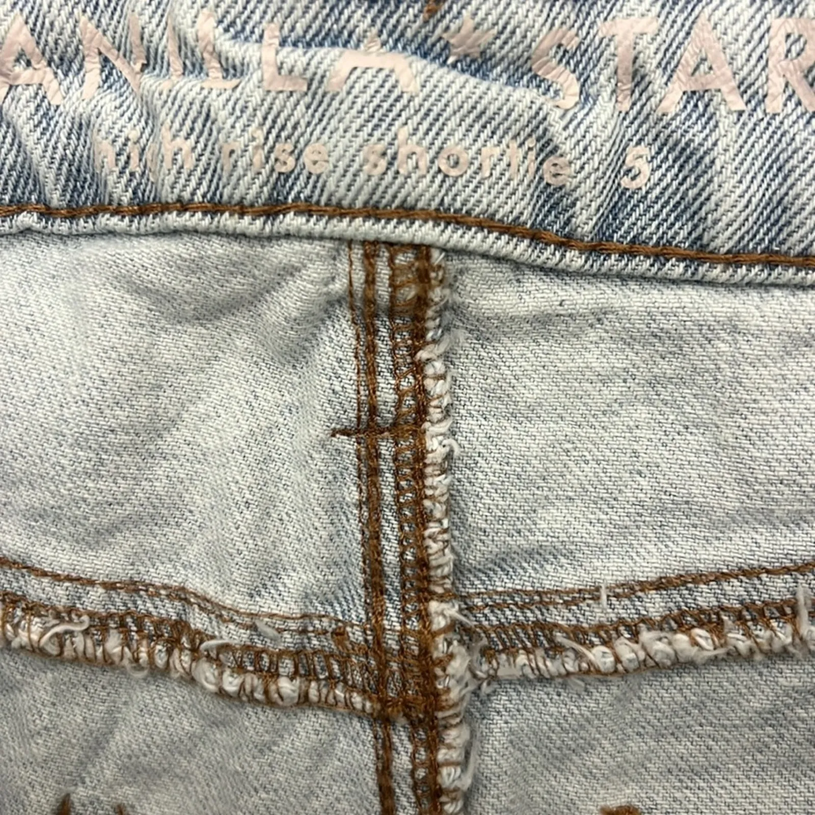 Vanilla Star Jean Shorts Womens 5 Light Wash Denim Distressed Frayed Hem Rigid - Image 6