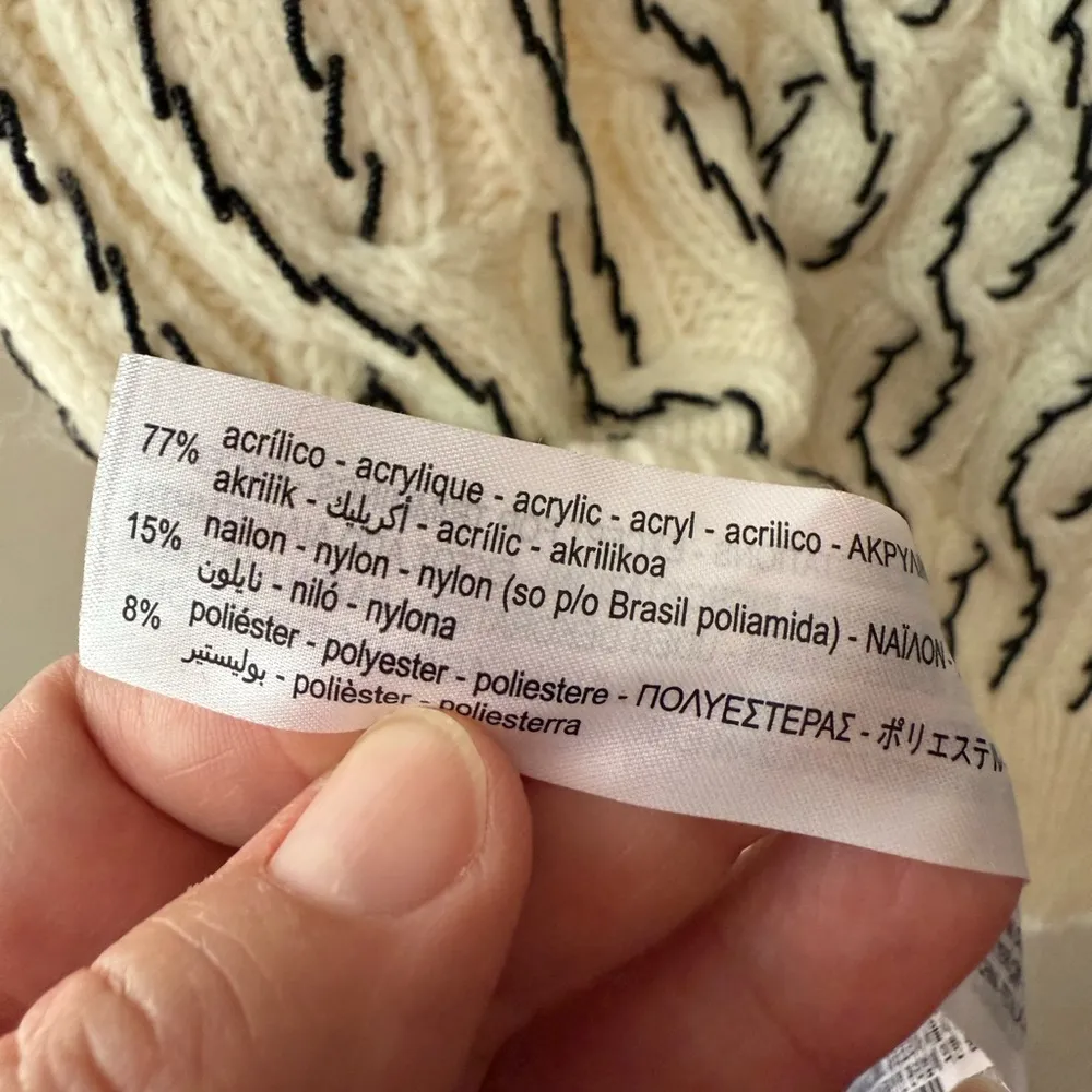 ZARA Womens 3D Beaded Cable Knit Sweater Vest Black Cream V-Neck Size Small - Image 3