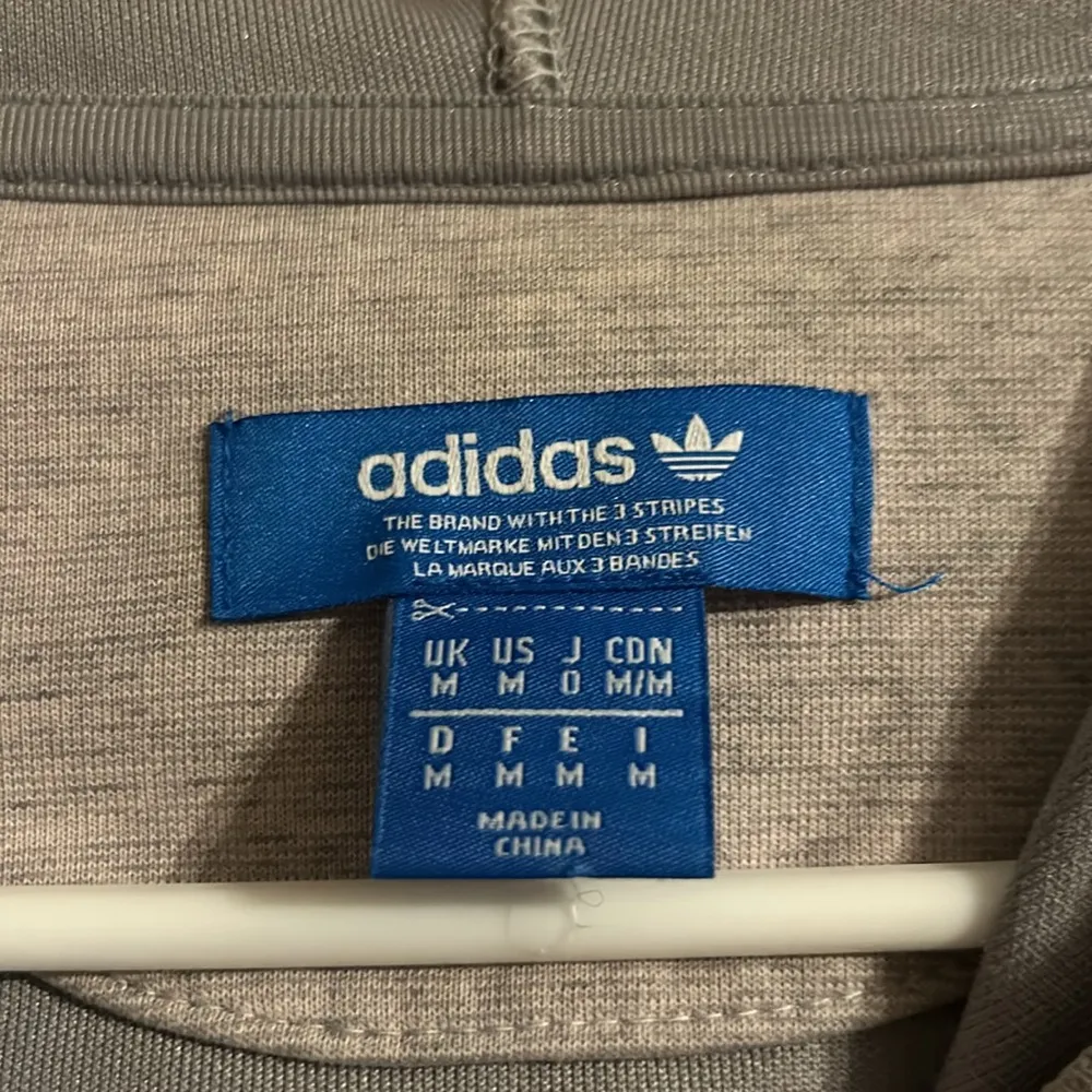Adidas Women’s Sweatshirt Size M - Image 7