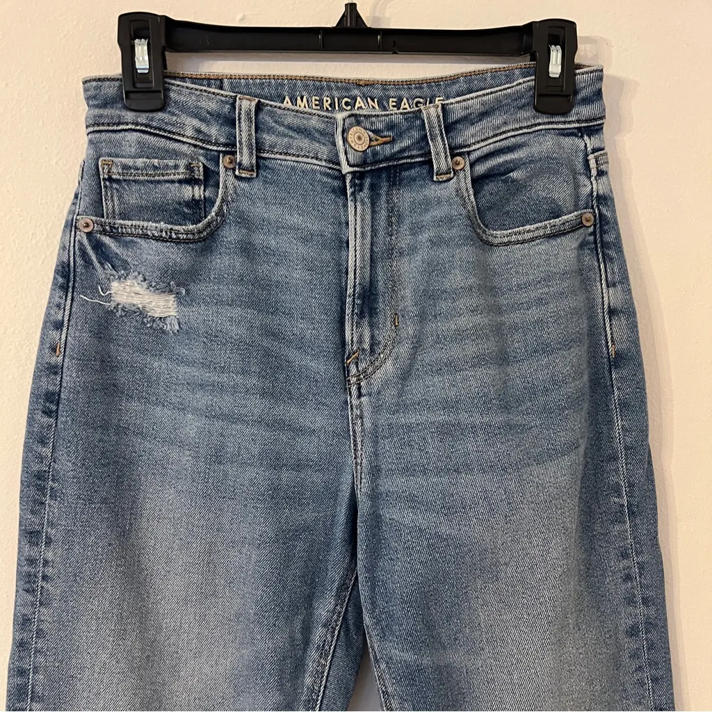 American Eagle Stretch Mom Jean Blue size 4 Long semi distressed look - Image 2