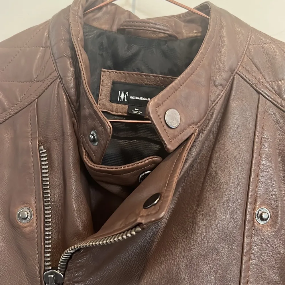 INC  brown leather jacket Size medium. - Image 4